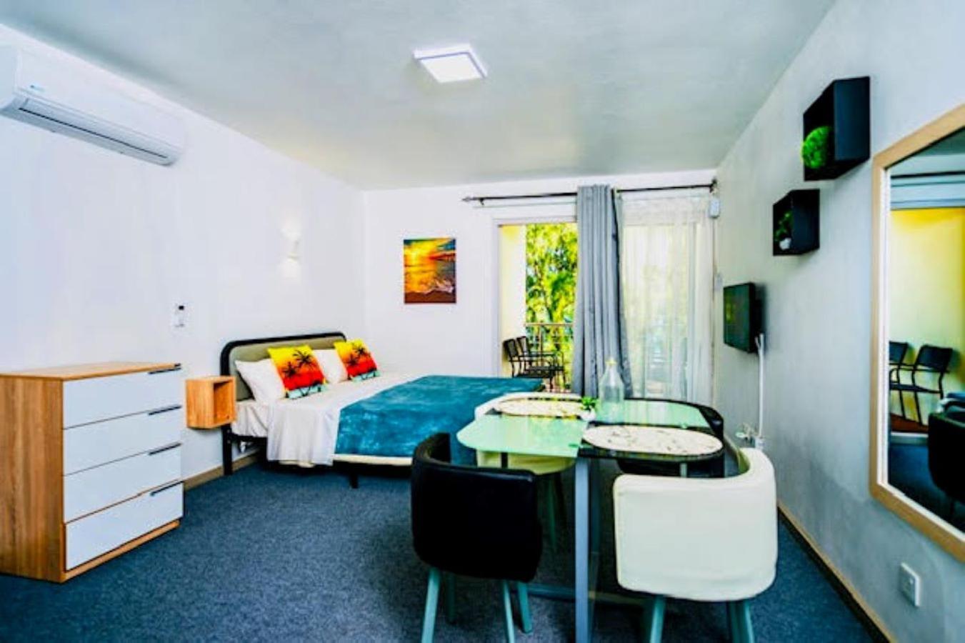 C-View Apartments Flic-en-Flacq Extérieur photo